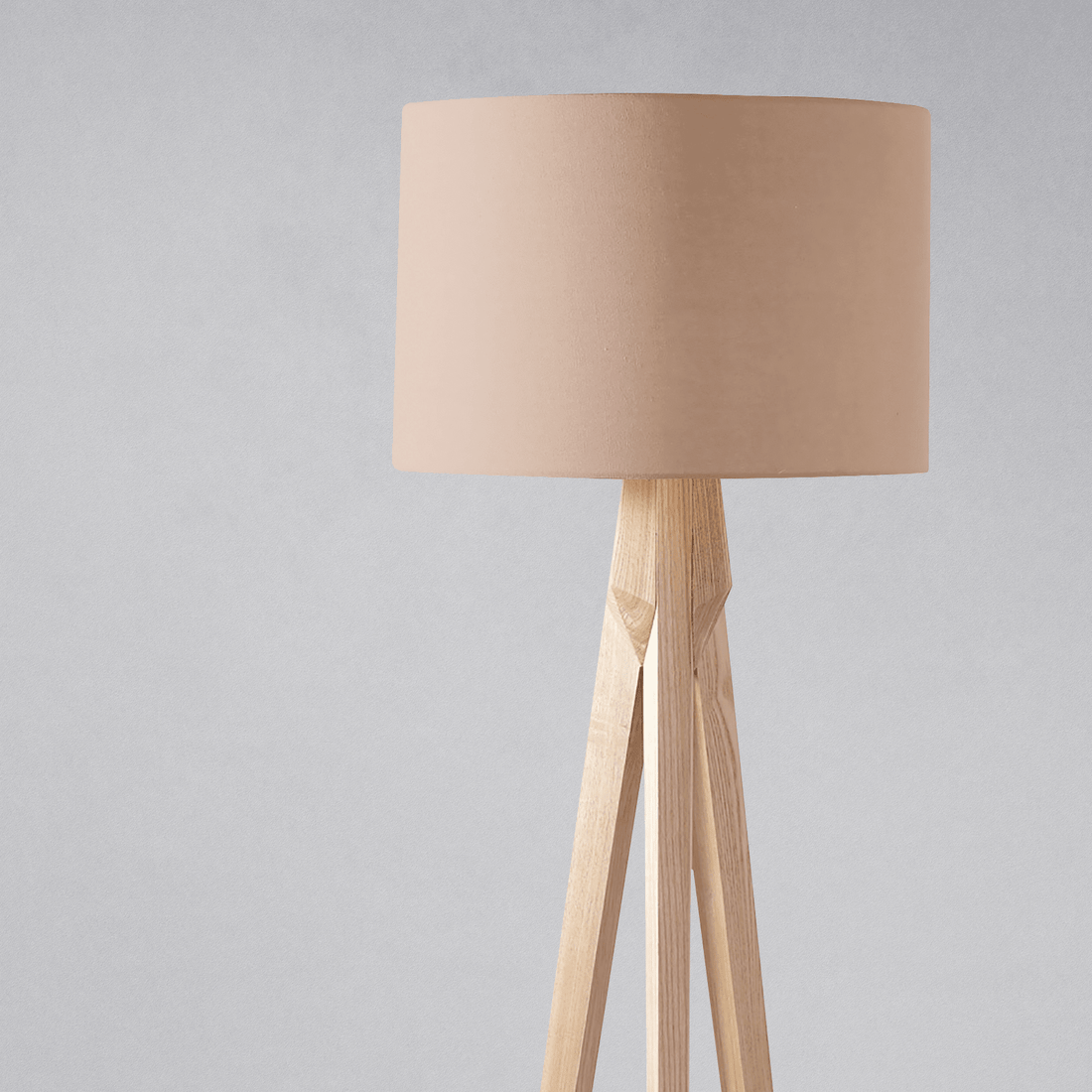 Spring Decor Trends for 2025 - Shadow bright