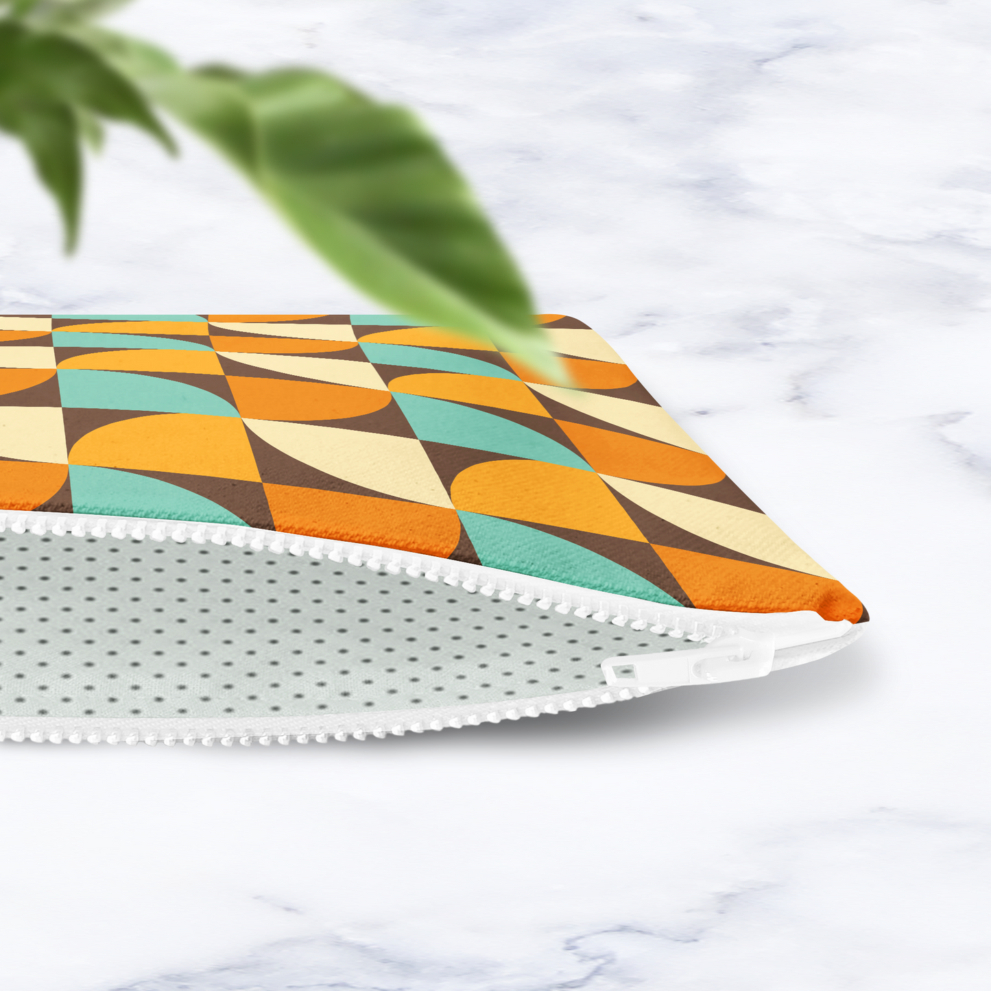 Retro Orange Geometric Makeup Bag – 70s Style Zipper Pouch